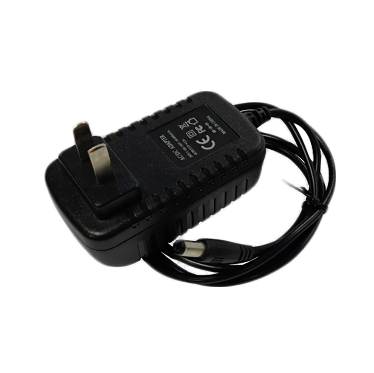 Adaptateur secteur universel 12V 2A